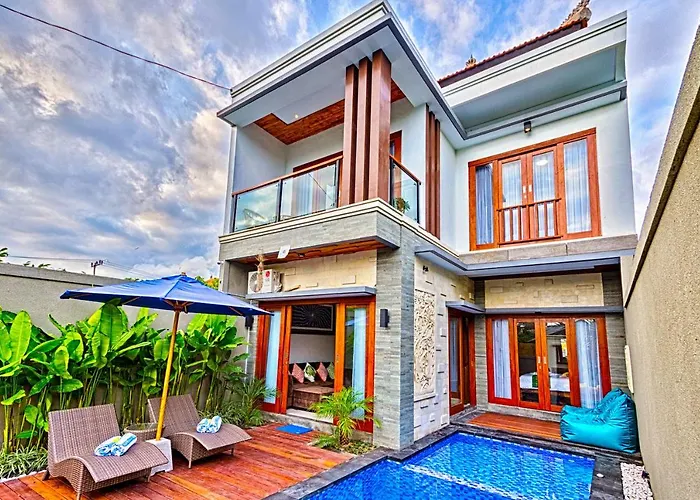 Caitlyn, - Modern 3 Bedroom With Private Pool!