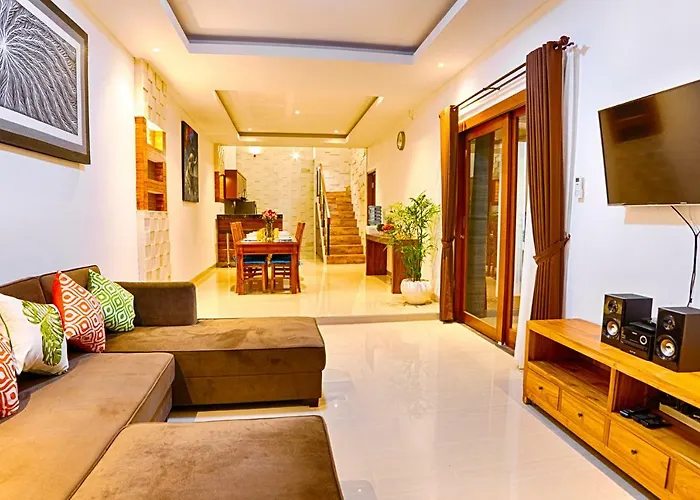 Caitlyn, - Modern 3 Bedroom With Private Pool! *